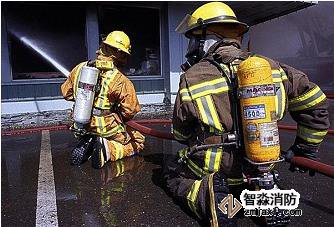 高樓發(fā)生火災(zāi)時應(yīng)該如何逃生